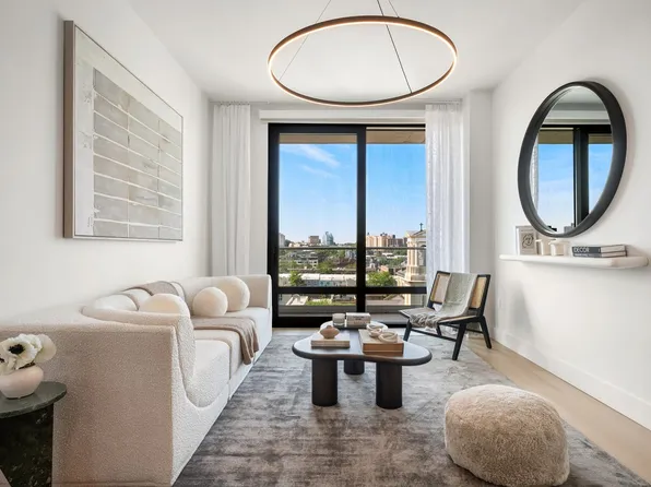 880 Atlantic Avenue image 2 of 39