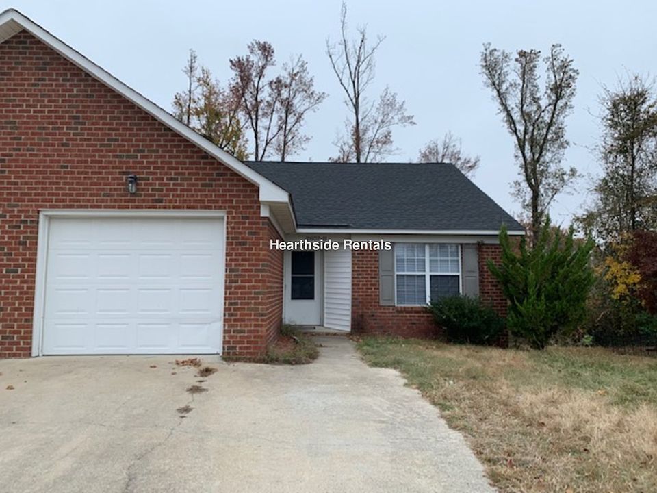 1st image of 2807-B Richard Dr