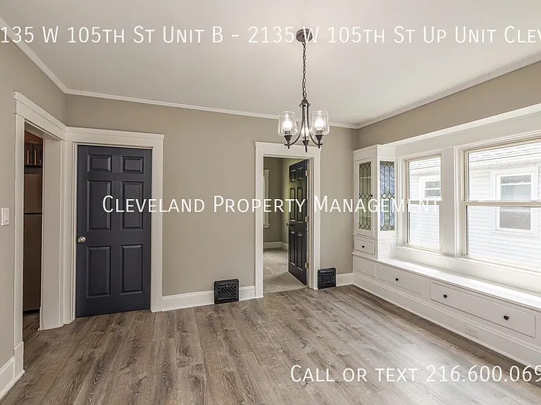 2135 W 105th St #B — Photo 6