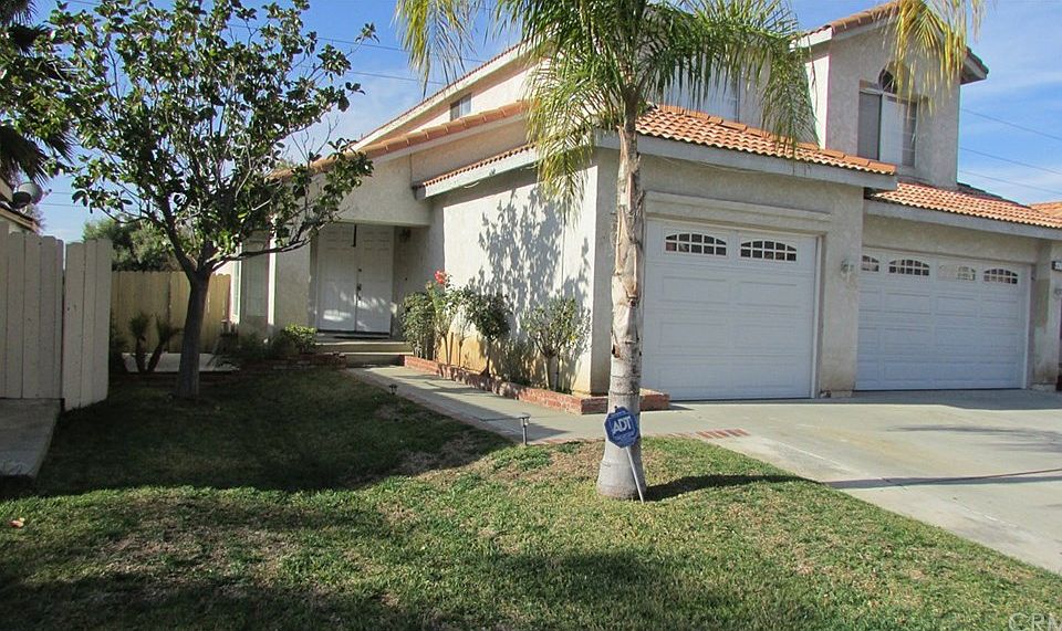 1st image of 23595 Tarara Dr