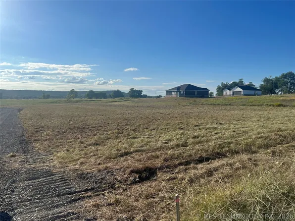 16990 W 829th Rd, Tahlequah, OK 74464