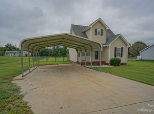 109 Lakeview Dr, Shelby, NC 28152