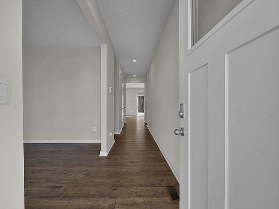 3rd image of 5828 Wynnewood Dr