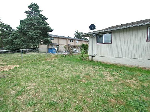 3rd image of 1647 Salishan St SE #4