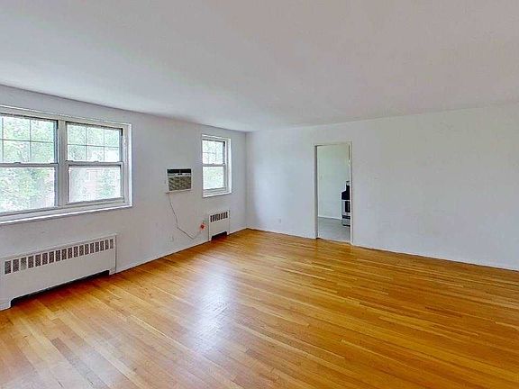 4th image of 6009 251st St