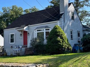 1319 Grandin Ave, Rockville, MD 20851
