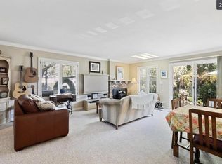 146 Amherst Ave, Menlo Park, CA 94025