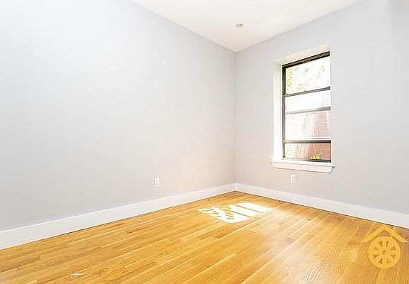 4th image of 273 Kosciuszko St #2D