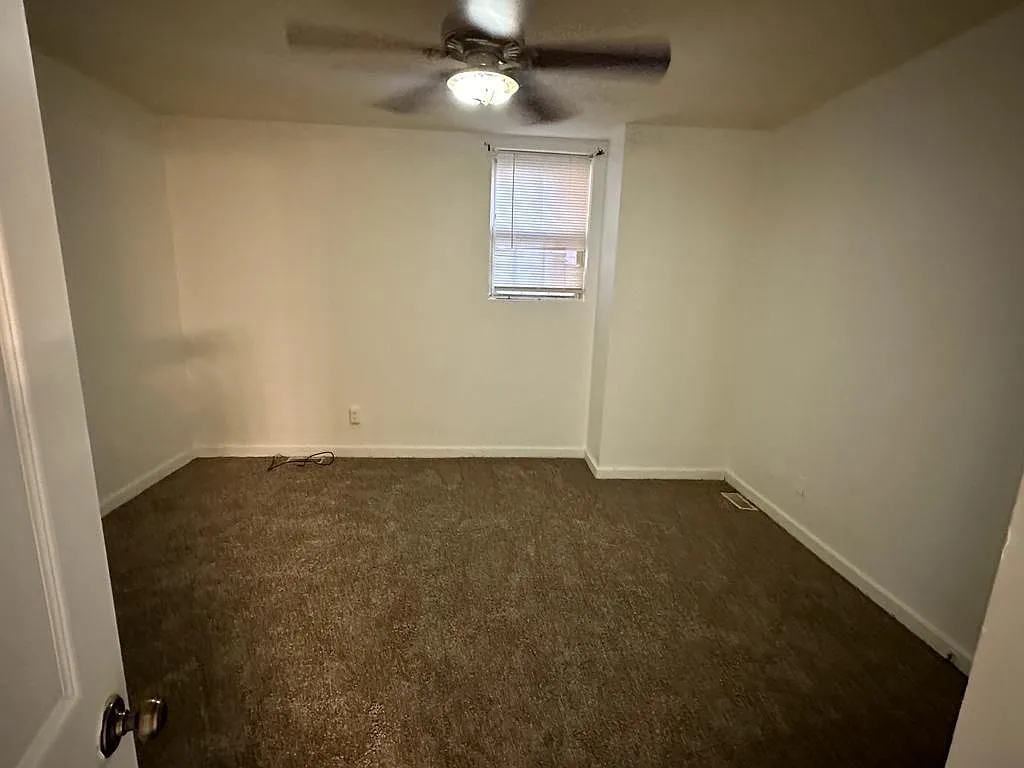 1316 Duss Ave — Photo 3