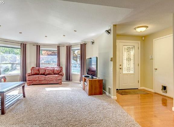 3rd image of 14709 NE 396th St