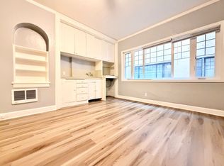 911 SW 21st Ave APT 405, Portland, OR 97205