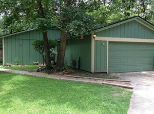 9 Raccoon Ln, Spring, TX 77380