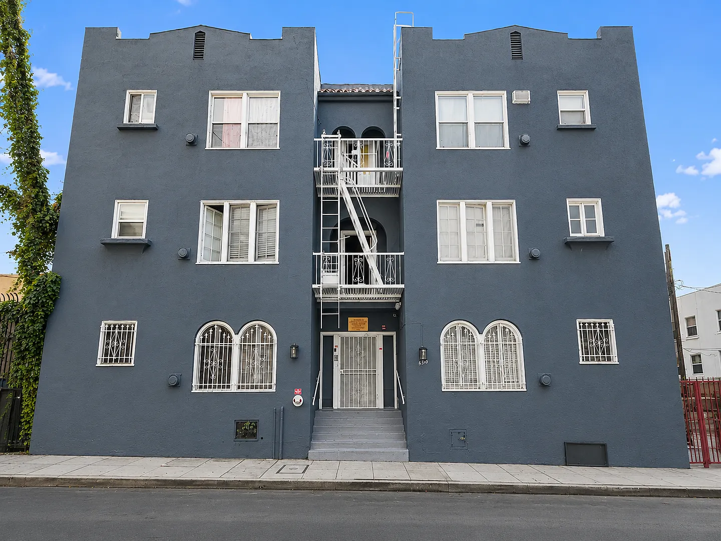 450 S Benton — Photo 2