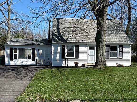 2nd image of 7325 Adkins Rd