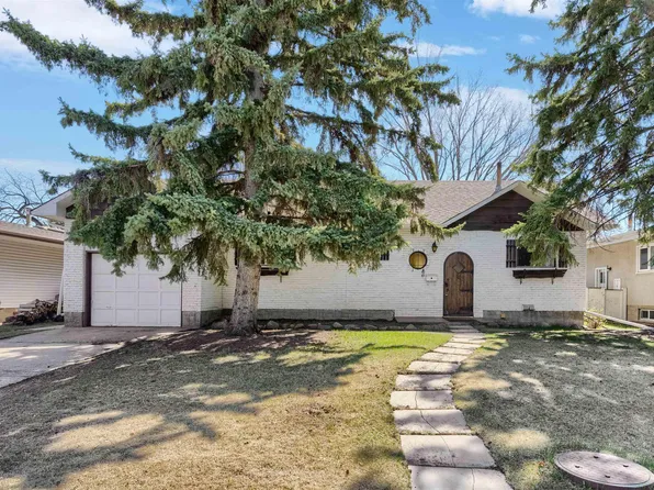 1953 Glenmore Ave, Strathcona County, AB T8A 0X6