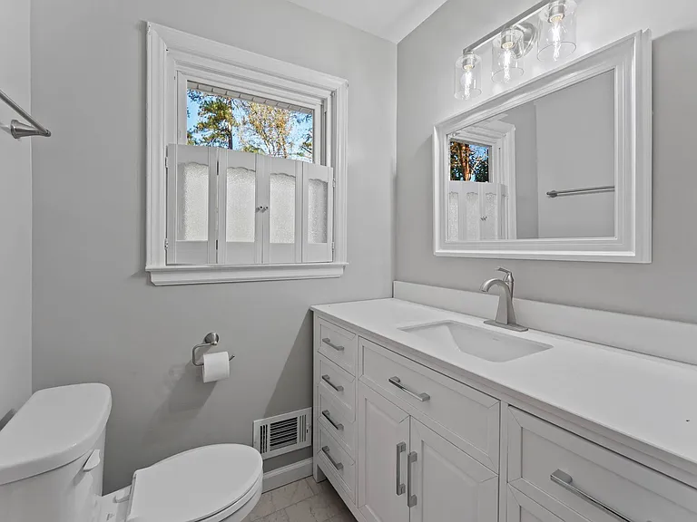 1115 Gardendale Dr — Photo 28