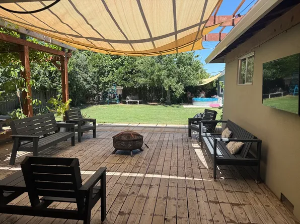 5604 Surf Way, Sacramento, CA 95822