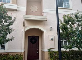 8884 N Isles Cir, Fort Lauderdale, FL 33321