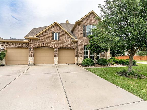 4th image of 27406 Royal Canyon Ln