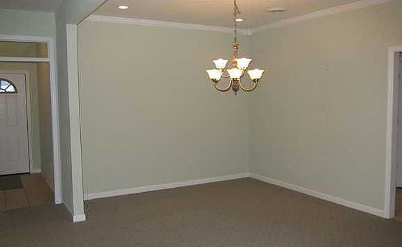 4th image of 9619 Scarlet Oak Ln