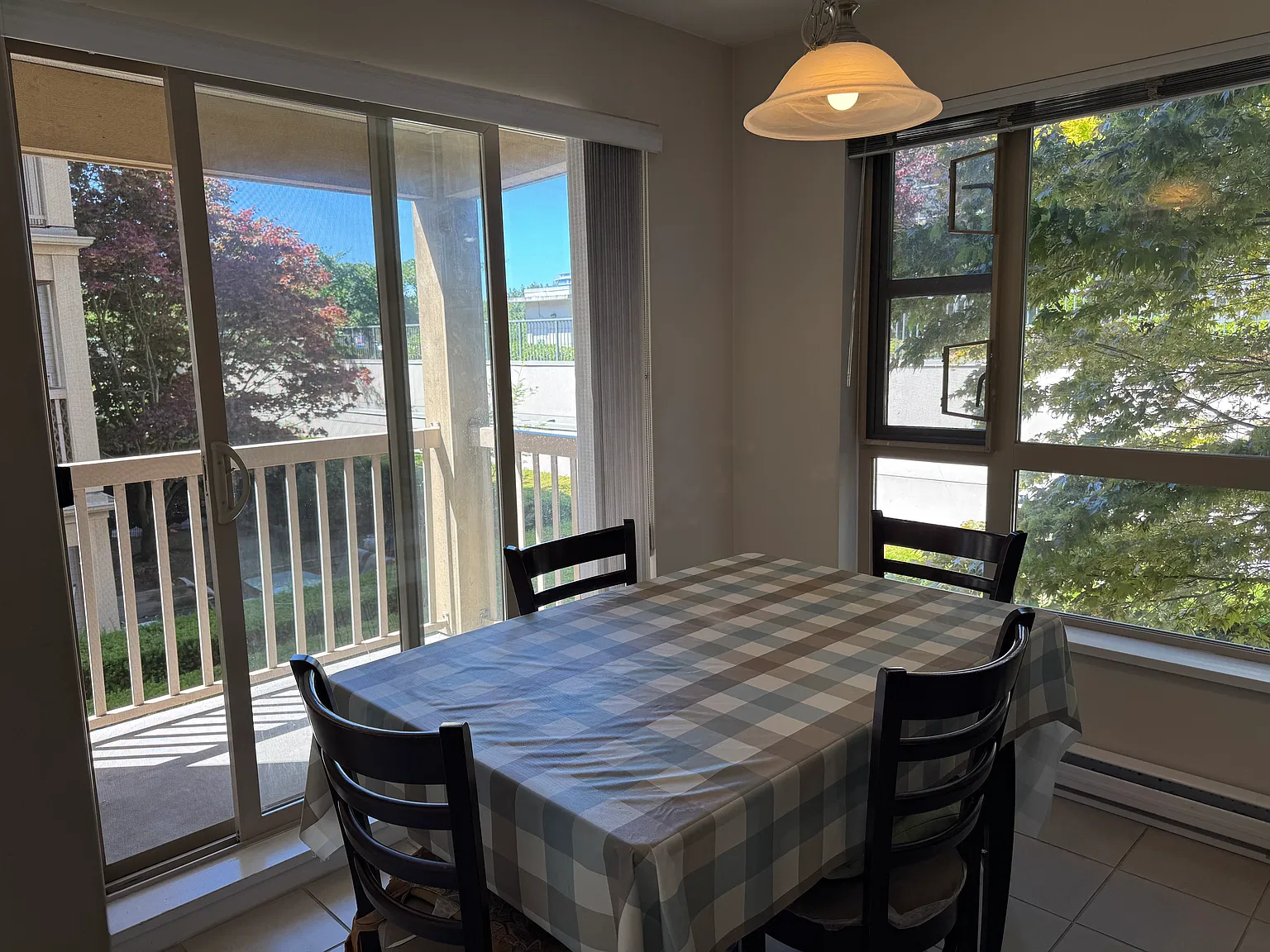 2 bed, 947 sqft, $2,700 — Photo 4