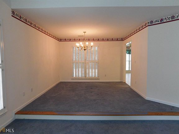 5th image of 190 Glen Holly Dr #51