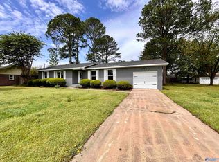 1704 Woodmead St SW, Decatur, AL 35601