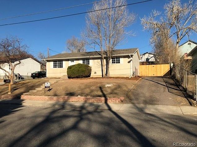 1st image of 2555 W Vassar Ave
