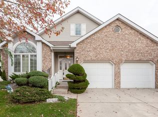 34 Leeds Ln, Monroe Township, NJ 08831
