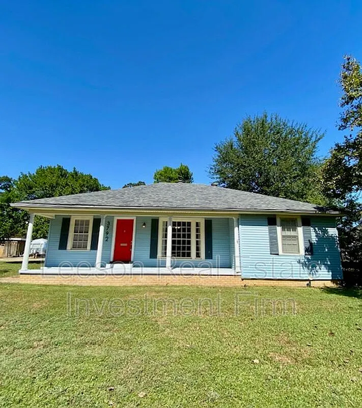 3 bed, 2.0 bath, 1427 sqft, $1,800 — Photo 1