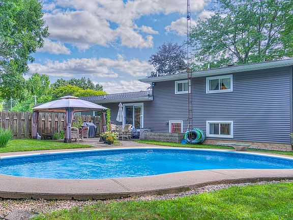 2nd image of 3142 John Glenn Dr