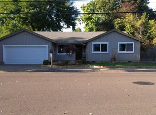 13715 SW Ash Ave, Tigard, OR 97223