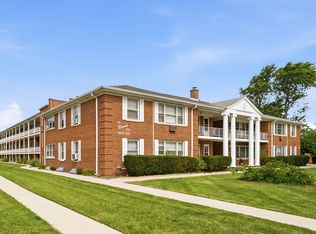 2000 Parkside Dr APT FG, Park Ridge, IL 60068