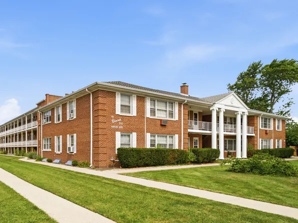 2000 Parkside Dr APT Fg, Park Ridge, IL 60068