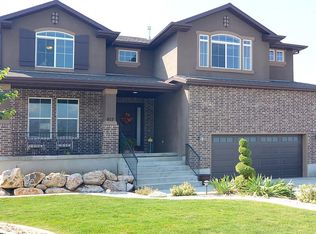817 N Foxhunter Dr, Farmington, UT 84025