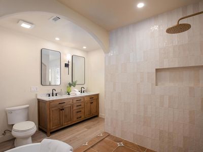 2010 Lawrence Crossley Rd APT 6, Palm Springs, CA, 92264