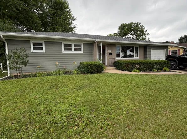 2009 Portage Rd, Madison, WI 53704