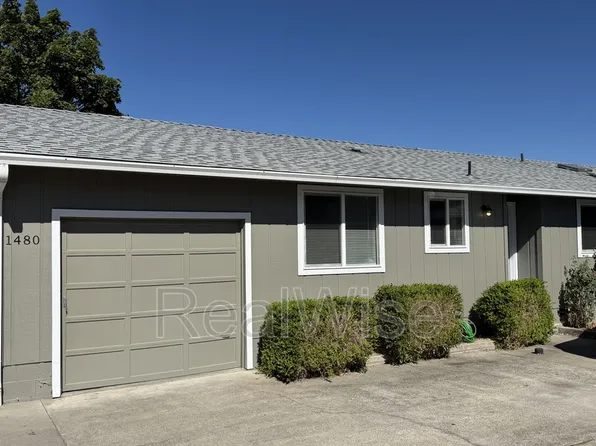 1480 SW Kellenbeck Ave, Grants Pass, OR 97527