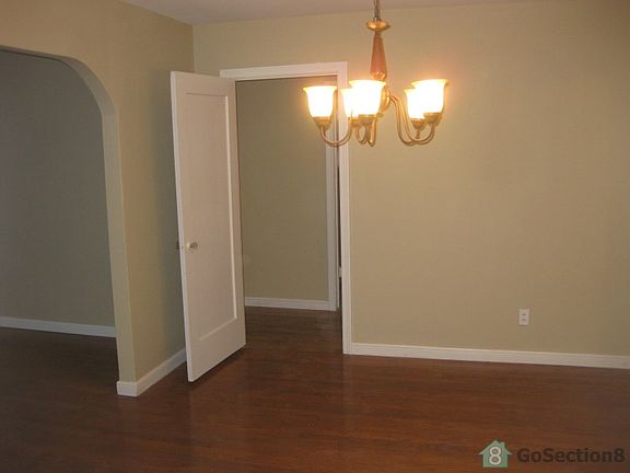 5th image of 4822 Ventura Ln