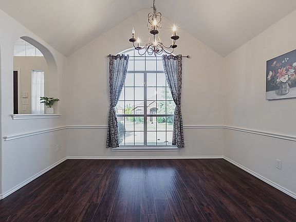 3rd image of 4516 Harvest Ln