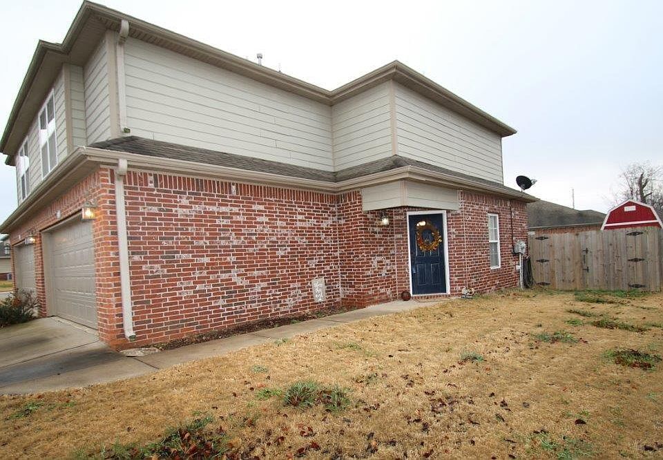 1st image of 872 Oakwood Ln