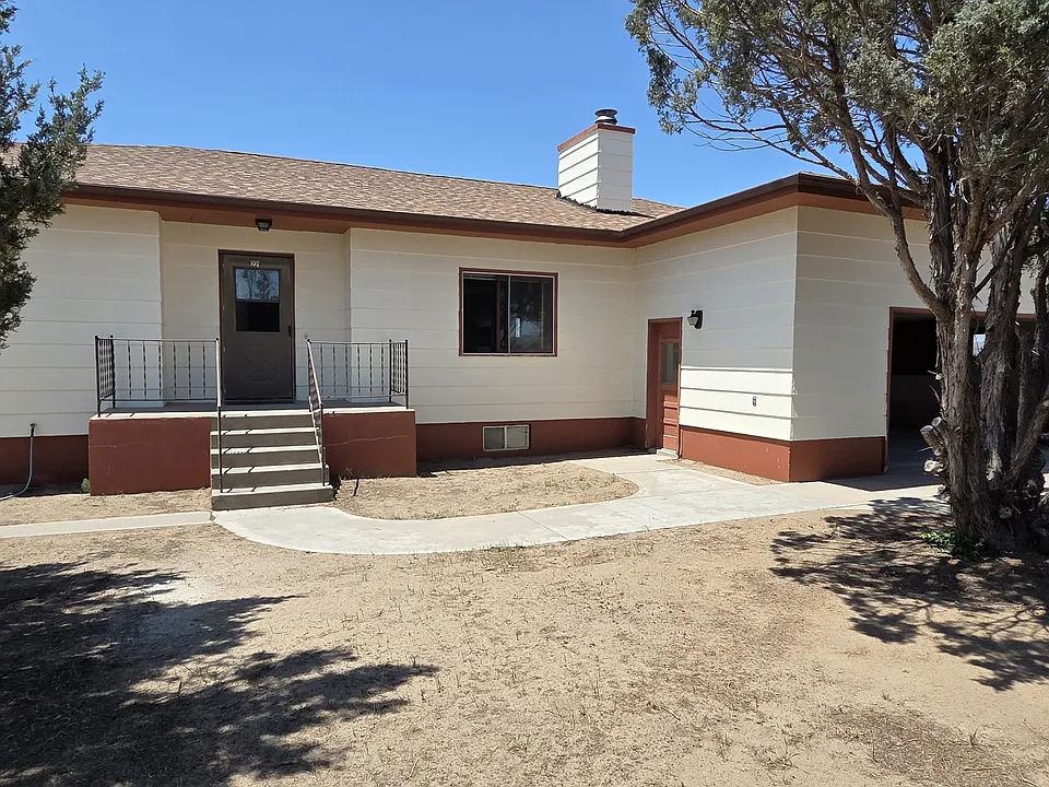 221 Cactus Dr
