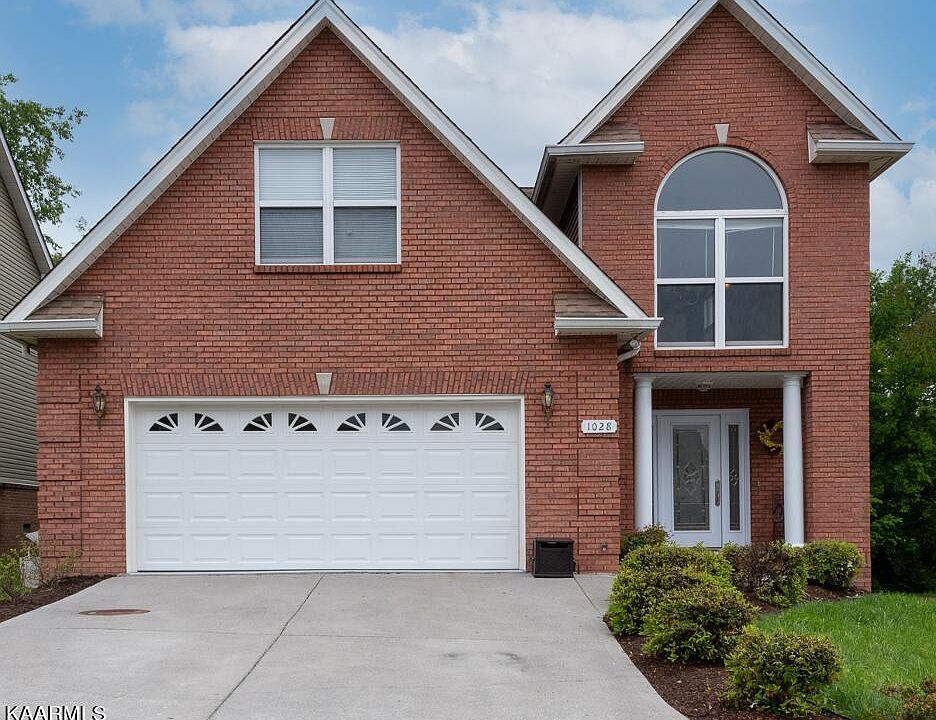1st image of 1028 Lennox Cir