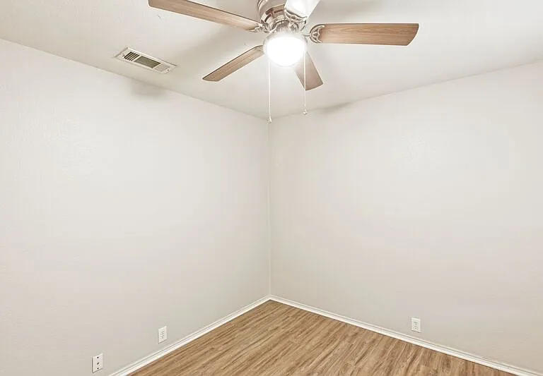 2309 Mallard Dr — Photo 23