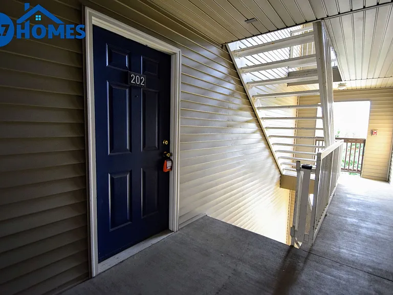 East Street Apartments — Photo 38