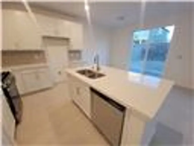 2724 Sweeping Palm Rd — Photo 18