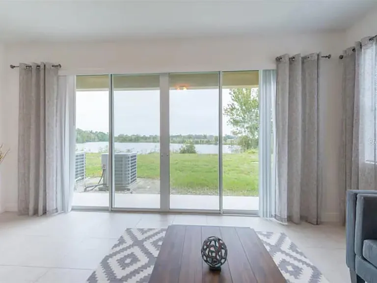 470 Lake Shore Pkwy — Photo 6