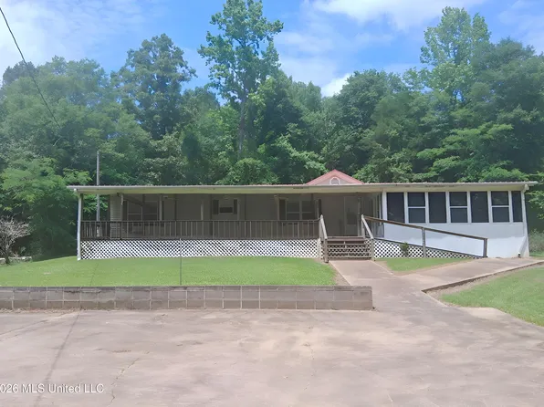 323 Pine Rd, Carthage, MS 39051