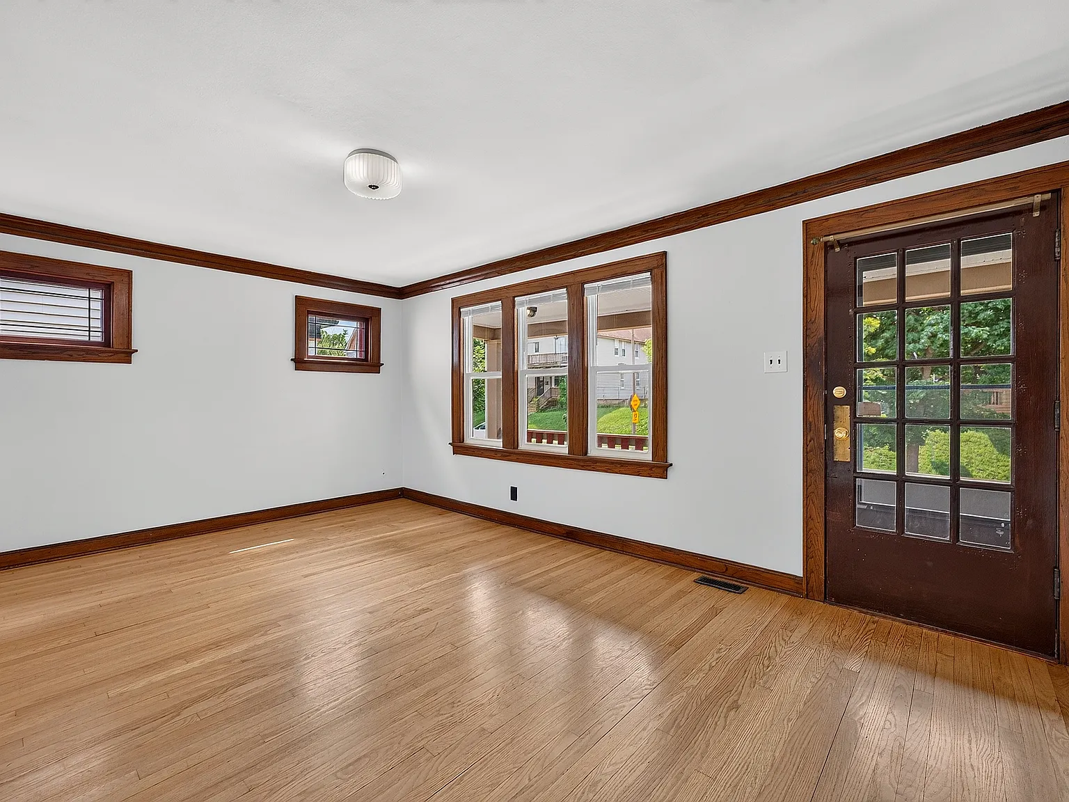 2836 N Richards St — Photo 1