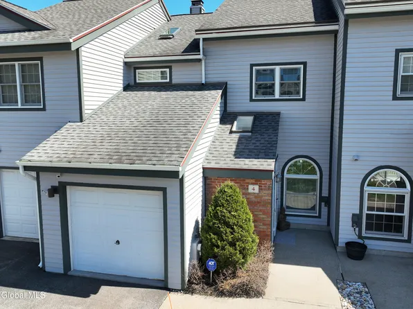 4 Beach Court, Saratoga Springs, NY 12866